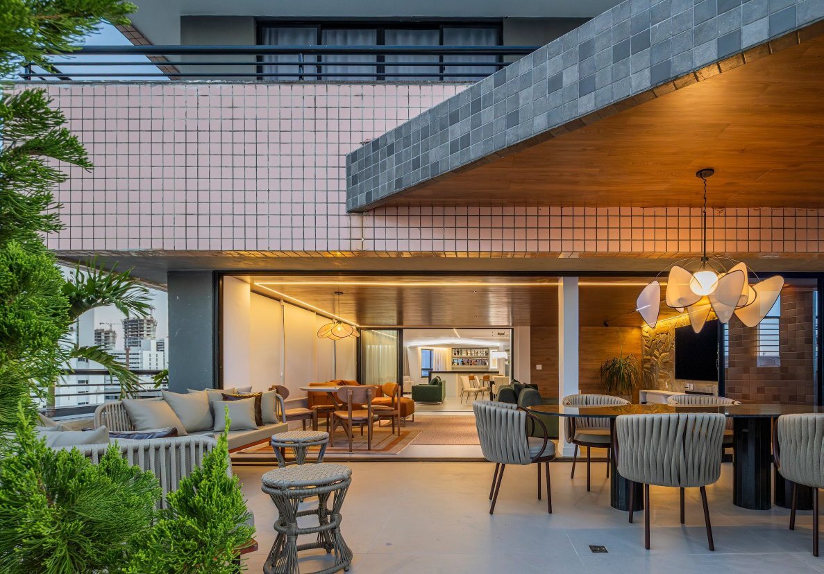 Cobertura entregue — terraço e fachada